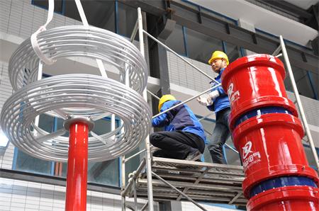 變頻串聯諧振裝置組裝現場